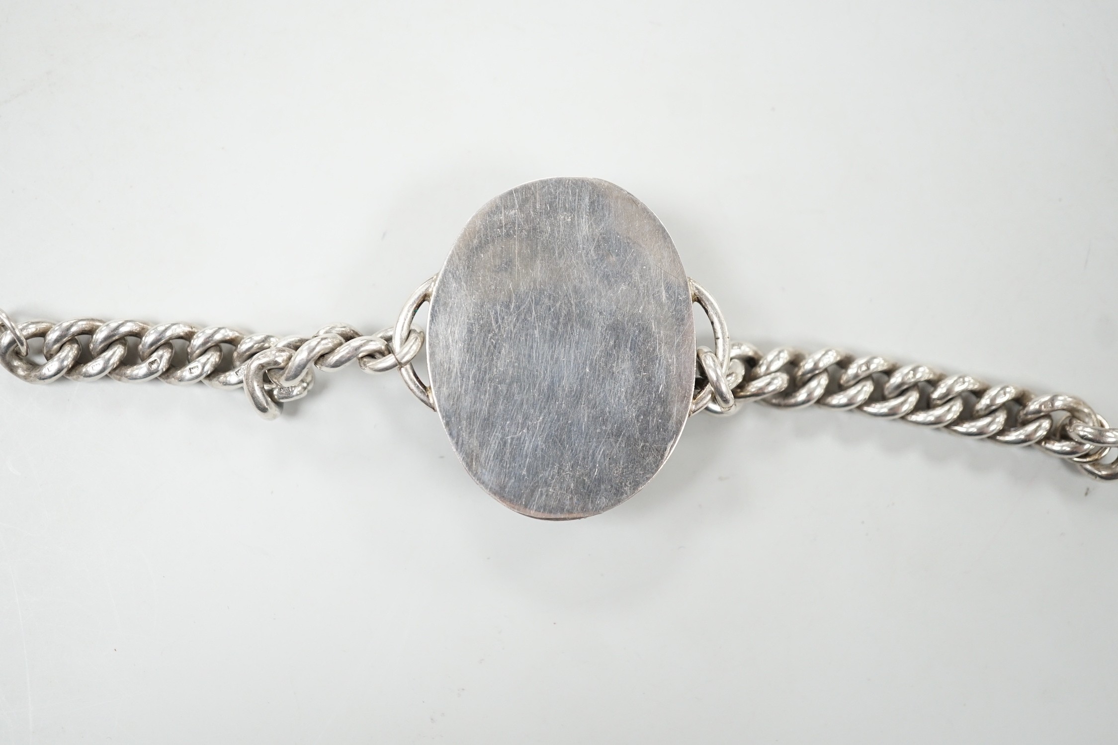 A modern silver and oval banded agate set curb link bracelet, 17cm.